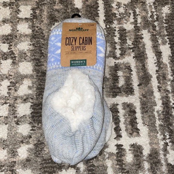 Cabin Slippers women’s size 5-10 - Picture 1 of 4